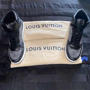 Louis Vuitton Men high top sneakers